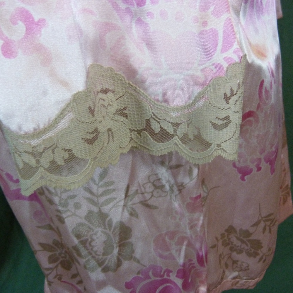 Apt 9 Medium Satin Pink Floral Robe Kimono Spa Wra - Picture 5 of 8